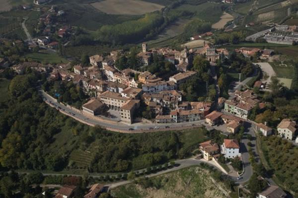 Dimora San Sebastiano Panzió Neive Kültér fotó